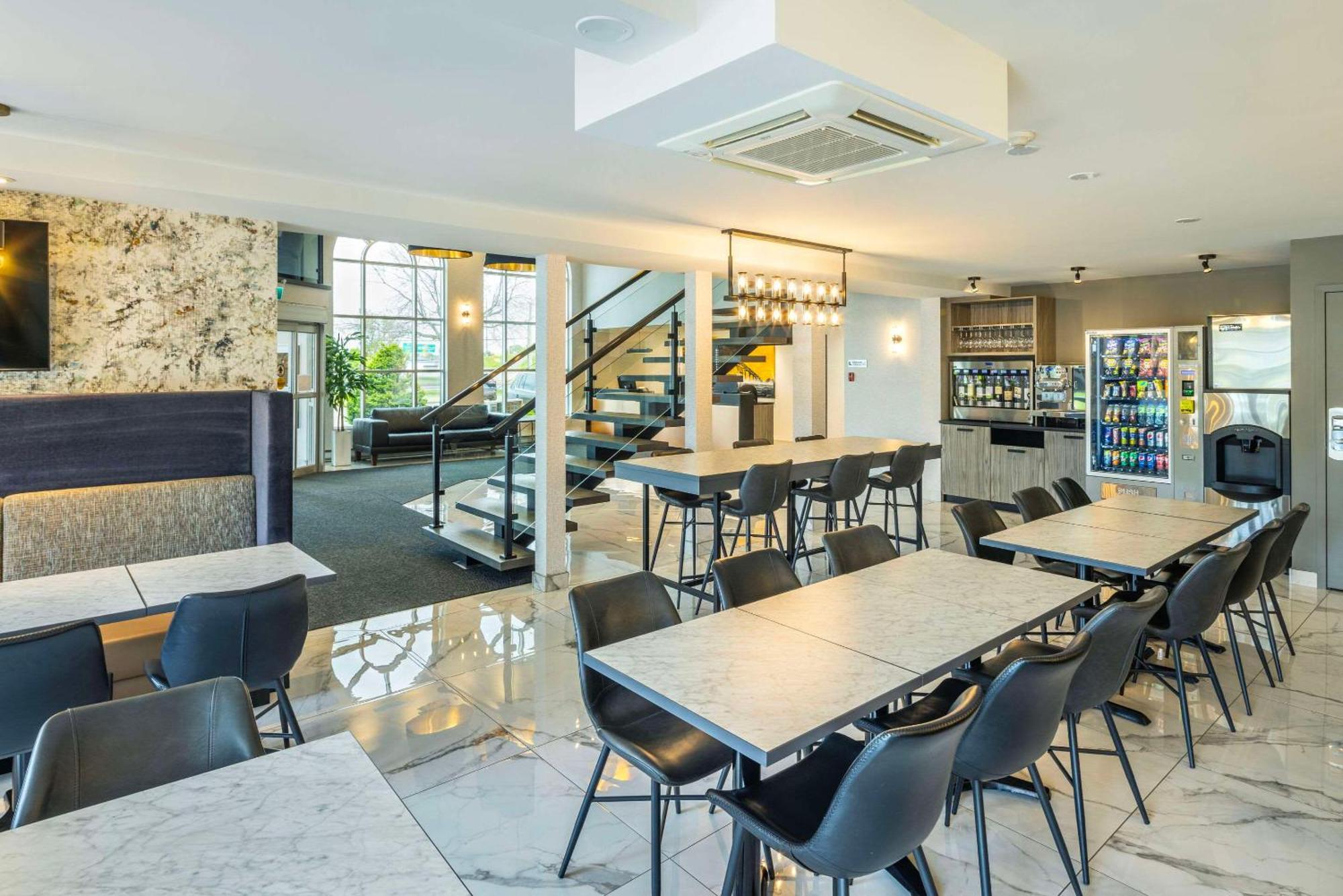 Les Suites De Laviolette Ascend Hotel Collection Trois-Rivières المظهر الخارجي الصورة